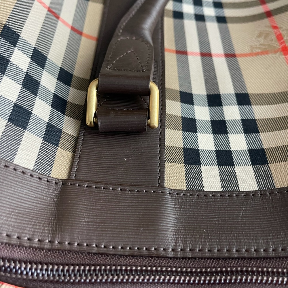 Burberry’s Boston travel bag - Picture 7 of 10